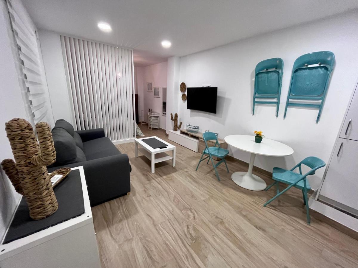 קדיז Gatu Villa Paraguay , Preferente Mayores 25 Anos Y Familias מראה חיצוני תמונה